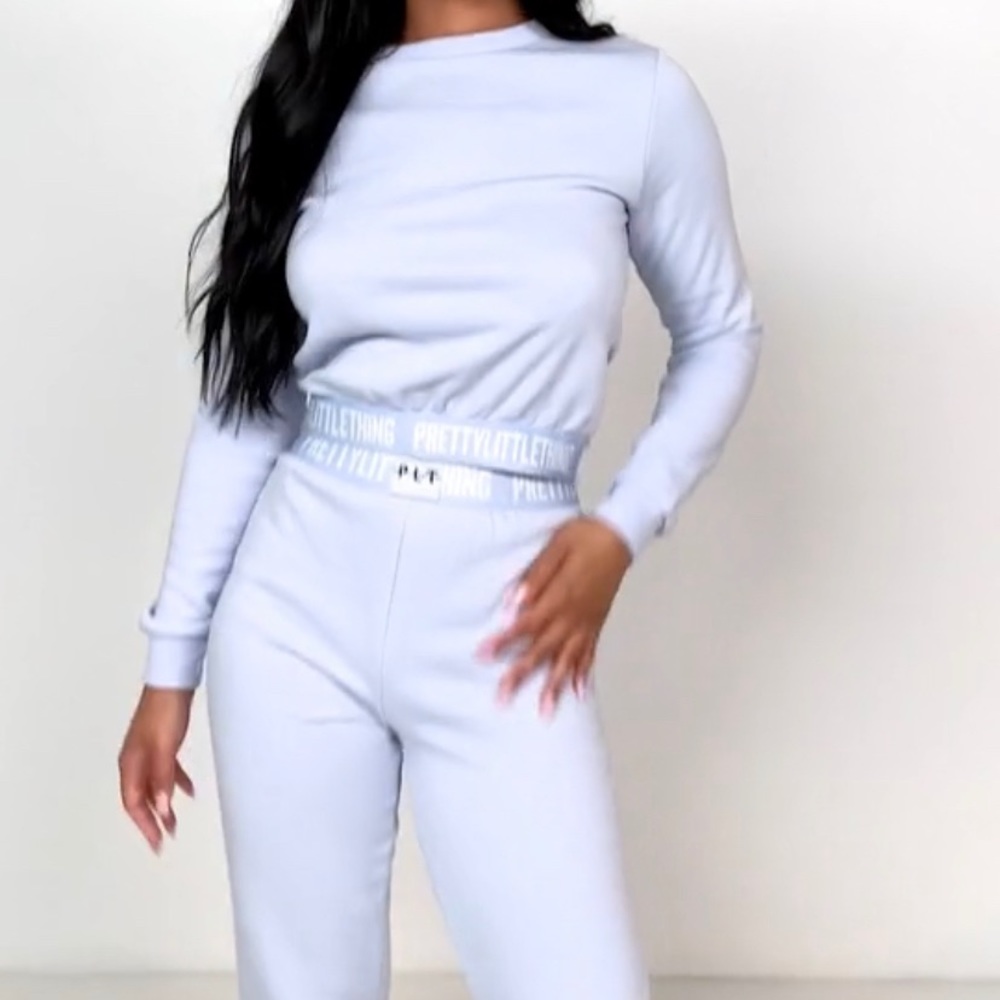 Prettylittlething baby blue sweatsuit